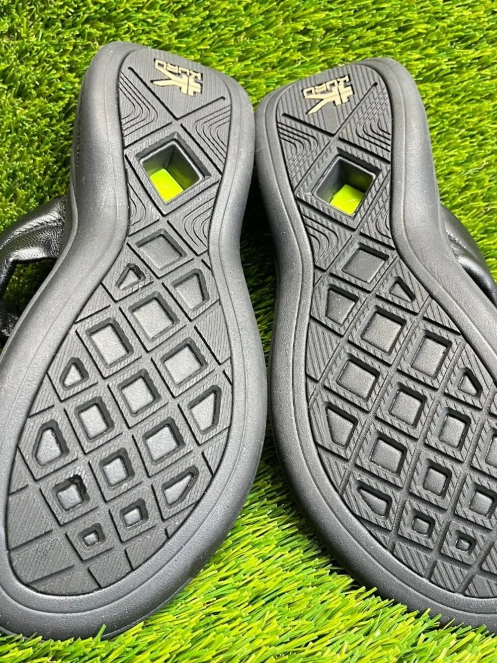 KURU Coda Suvi Black Thong Sandal with Cushioned Footbed